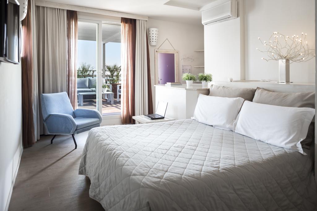 Hotel Lamorosa Rimini Bagian luar foto