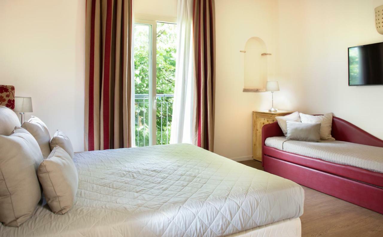 Hotel Lamorosa Rimini Bagian luar foto
