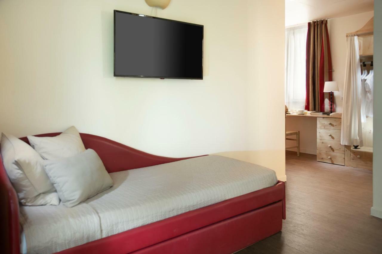 Hotel Lamorosa Rimini Bagian luar foto
